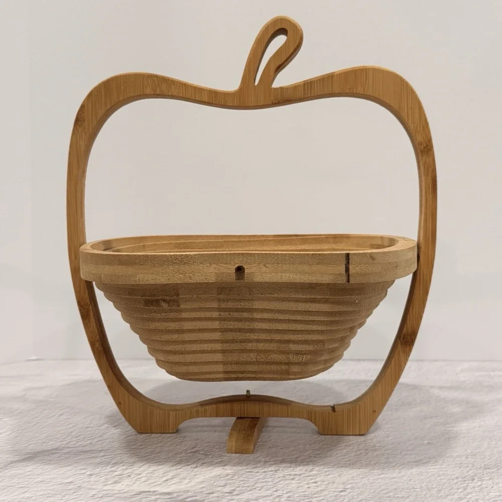 Bonnie & Pop New York Collapsible Wooden Apple Shaped Basket or Trivet